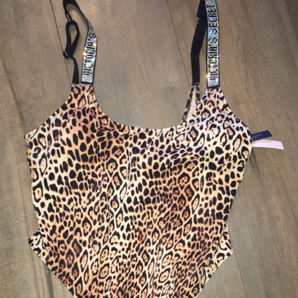 Victoria Secret swimsuit one piece medium M